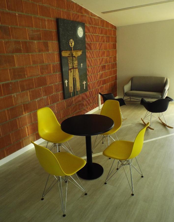 Albergue Santiago 15 Monforte Monforte De Lemos Dış mekan fotoğraf