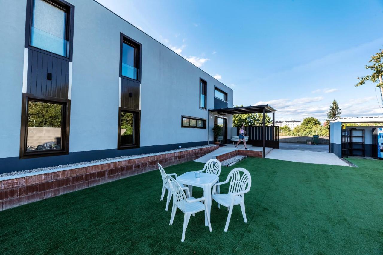 Albergue Santiago 15 Monforte Monforte De Lemos Dış mekan fotoğraf
