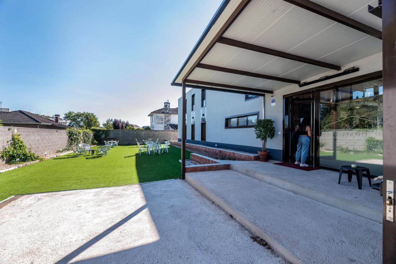 Albergue Santiago 15 Monforte Monforte De Lemos Dış mekan fotoğraf
