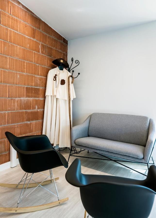 Albergue Santiago 15 Monforte Monforte De Lemos Dış mekan fotoğraf